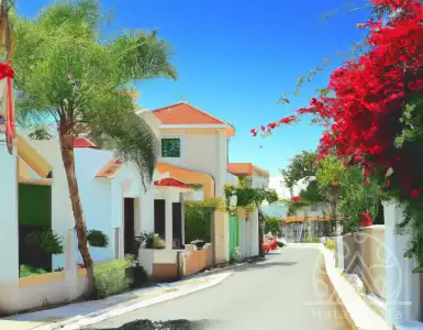 Home prices increased by 6.6 % in the 4th quarter of 2022