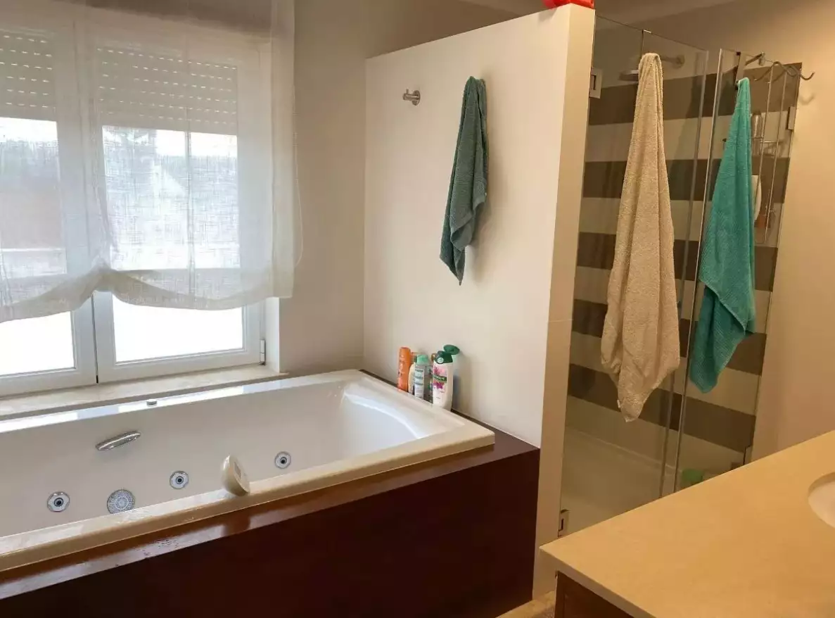 Luxury villa with annexe in Caxarias area, Portugal