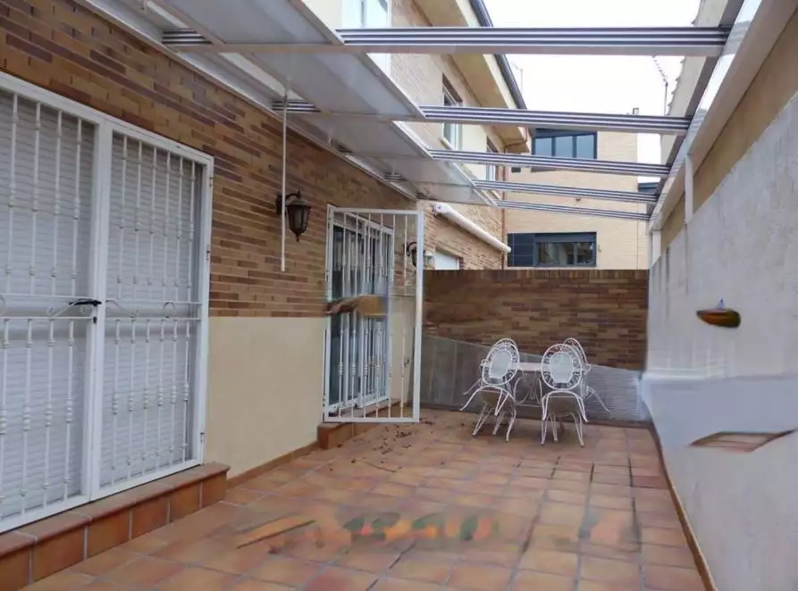 Adjoining house for sale in Valdebebas - Valdefuentes