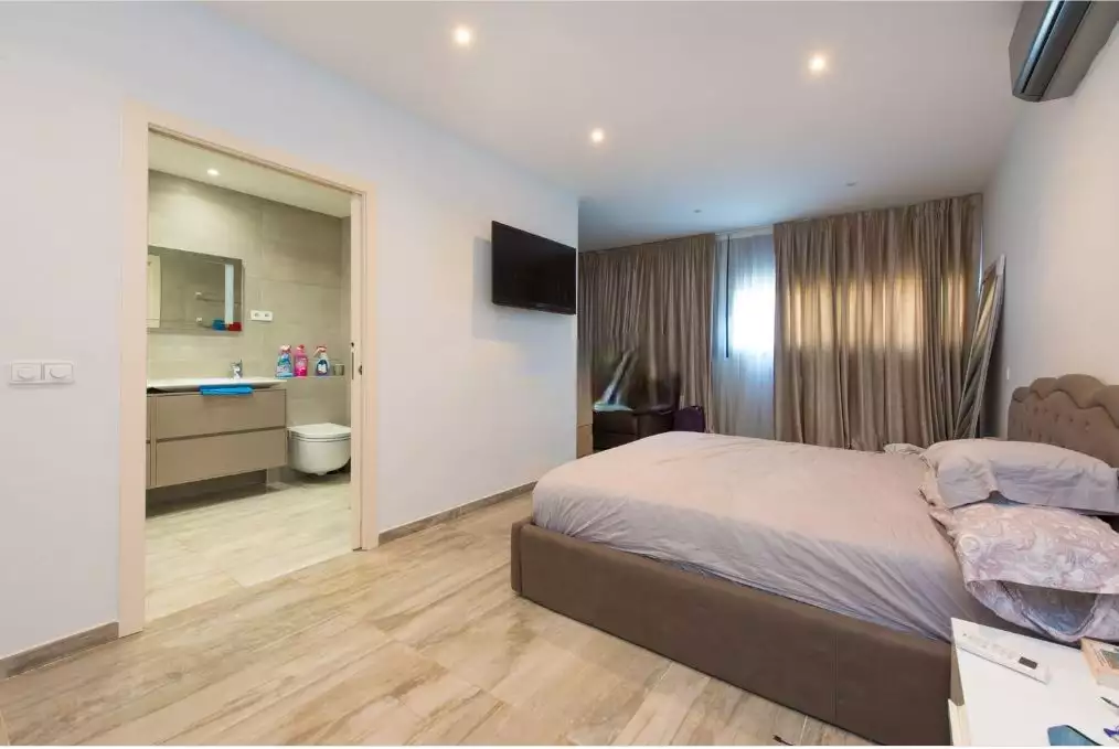 Townhouse for sale in Ortaleza, Madrid