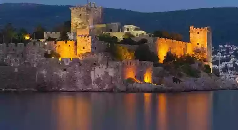 Bodrum is a tourist town you want to LIVE in.