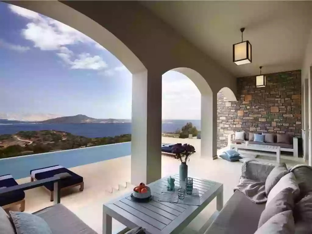 Prestigious villa of 456 m2 in Epáno Eloúnda, Greece