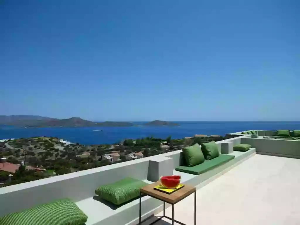 Prestigious villa of 456 m2 in Epáno Eloúnda, Greece