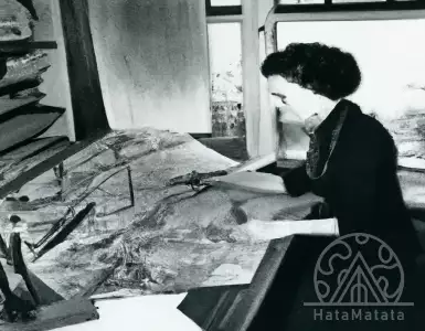 Geologist Mari Tarp settled a scientific dispute on the map of the ocean floor..