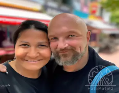 A 53-year-old runner passes a family from the US to Portugal: they are happiest of all!