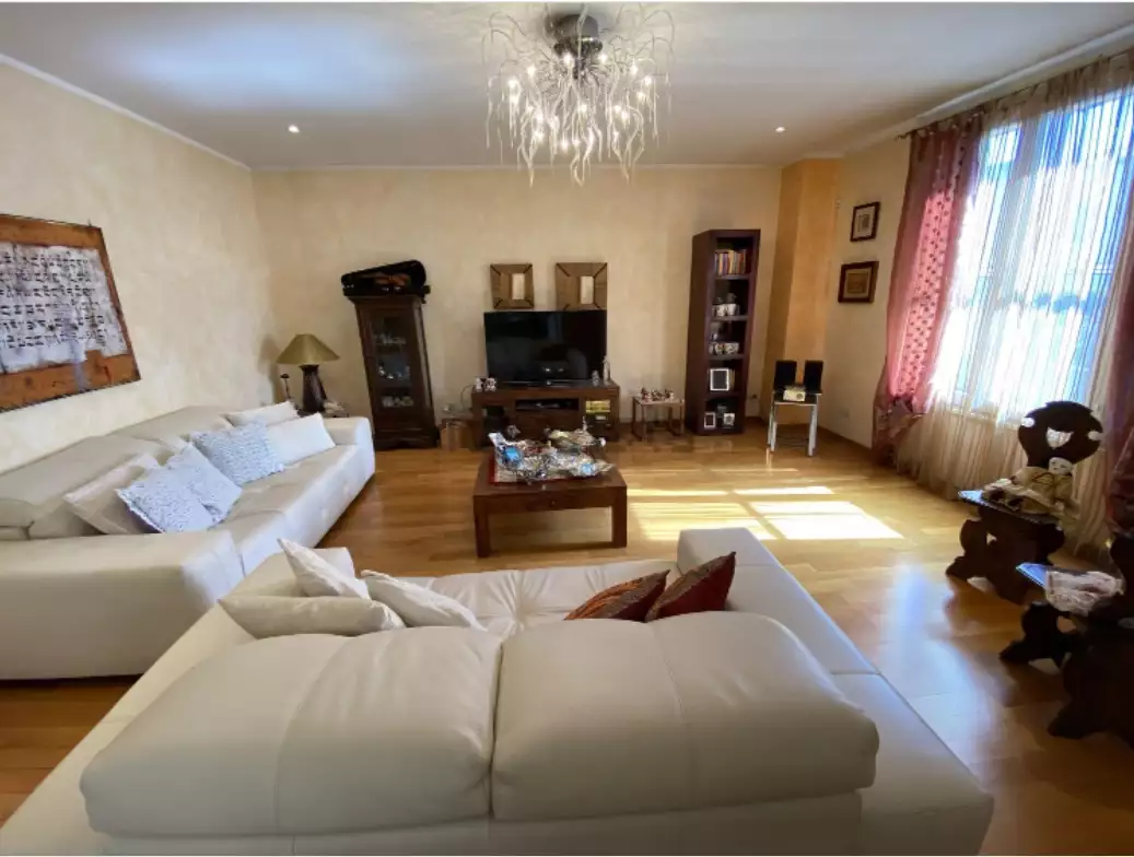 Ciao, Italia! Showing a large house in the area of Rimini, Italy