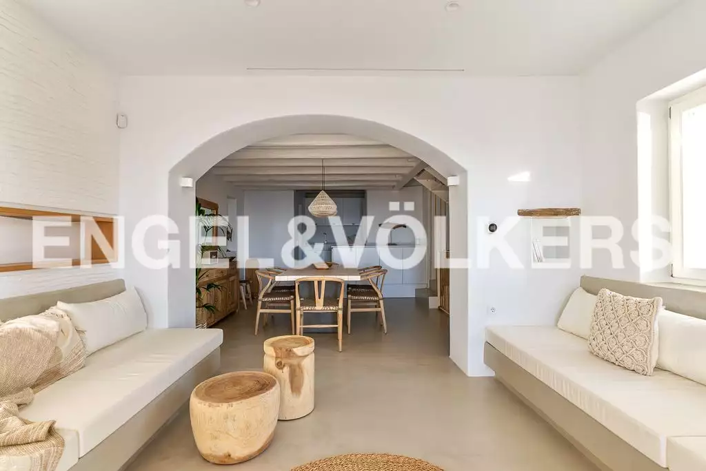 Secluded villa overlooking the golden beach of Paros in Greece