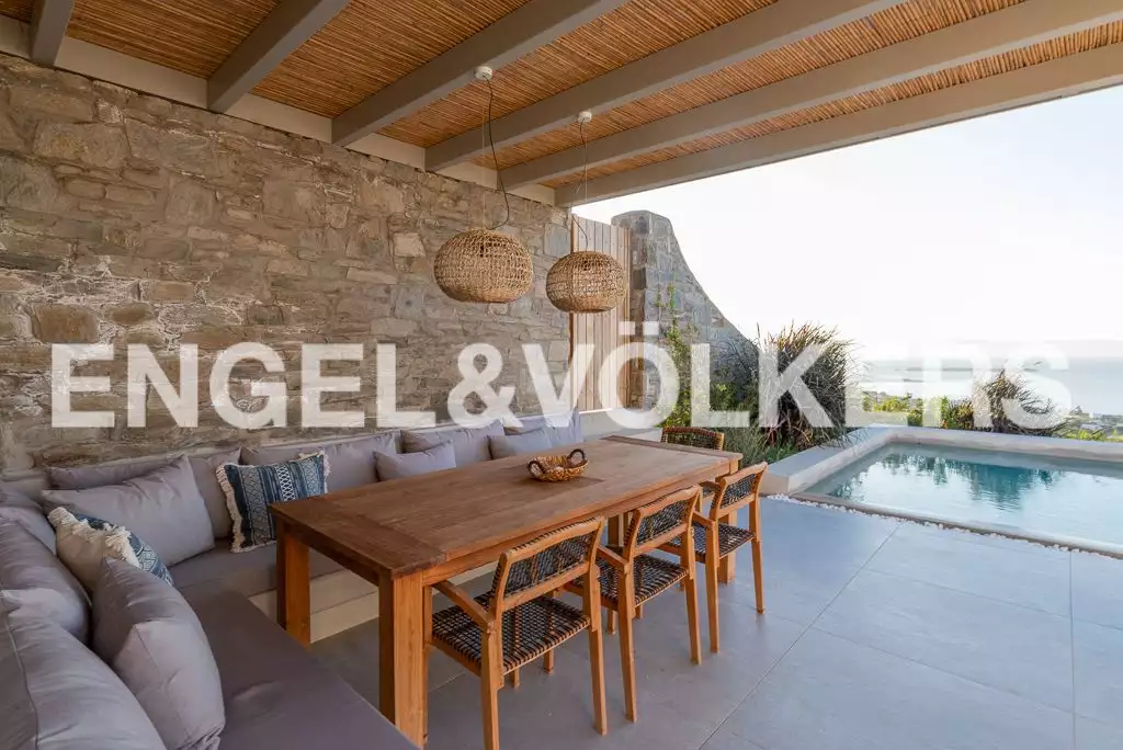 Secluded villa overlooking the golden beach of Paros in Greece