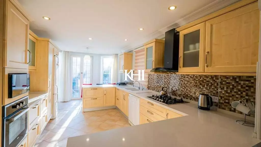 Villa or Bungalow? Fethiye sets trends in the resort real estate market