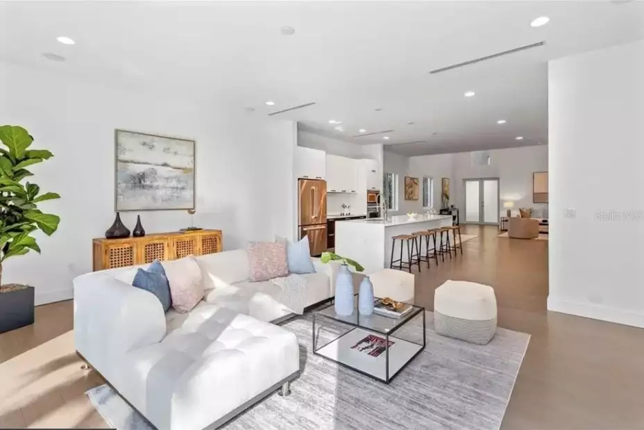 Modern townhouse in the heart of Coconut Grove, Miami