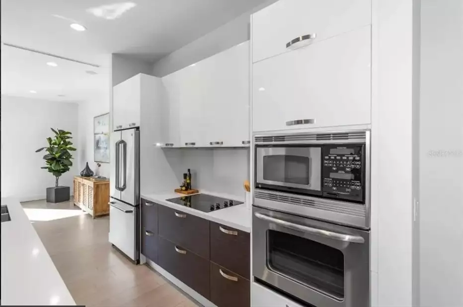 Modern townhouse in the heart of Coconut Grove, Miami