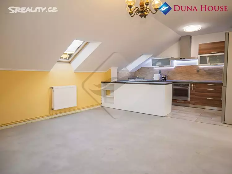 The best neighborhood for family life in the Czech Republic - Ržičany. Review of a large apartment