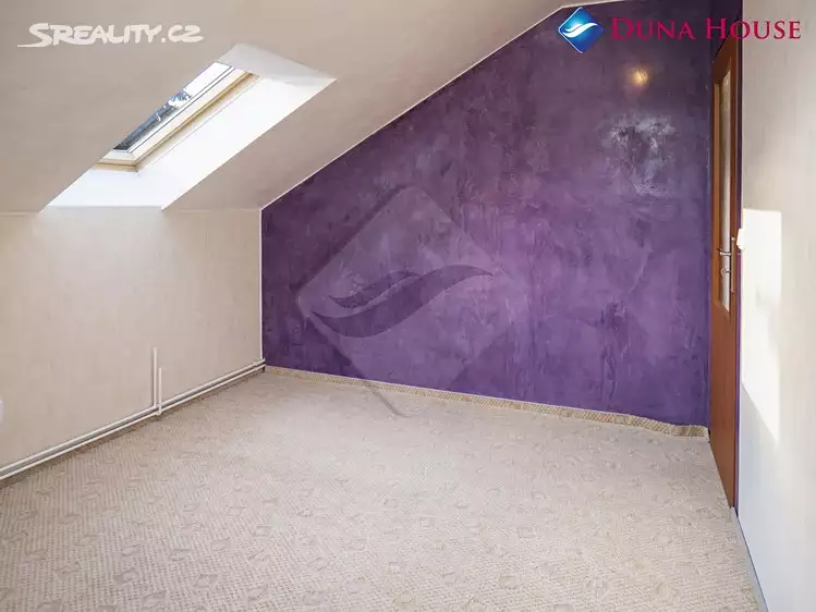 The best neighborhood for family life in the Czech Republic - Ržičany. Review of a large apartment