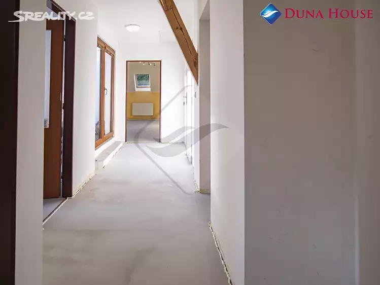 The best neighborhood for family life in the Czech Republic - Ržičany. Review of a large apartment