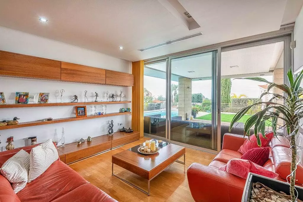 Ultra-modern villa of 270 m2 in the most comfortable area of Cyprus