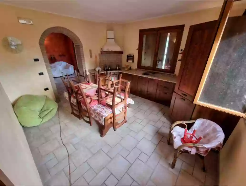 Huge villa for only 340.000€ in the most beautiful area of Italy!