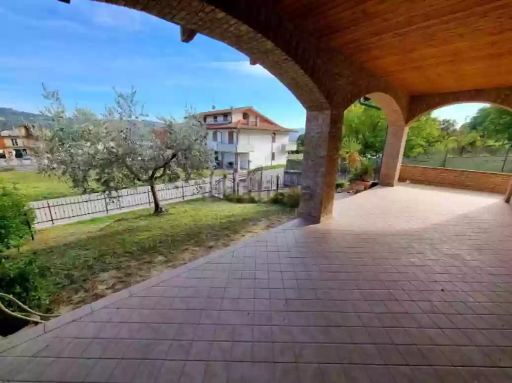 Huge villa for only 340.000€ in the most beautiful area of Italy!