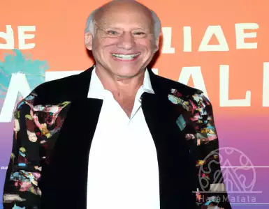 Jimmy Buffett and Emmy Lou Harris will perform Mozambique on a Bob Dylan album - invitation!