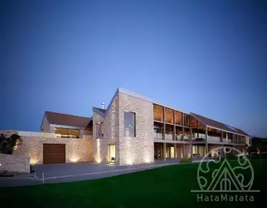 Wineries and green hills: a review of a cozy duplex in Tsada, Cyprus