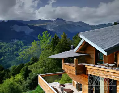 Our Favorite International Home Ads 2022