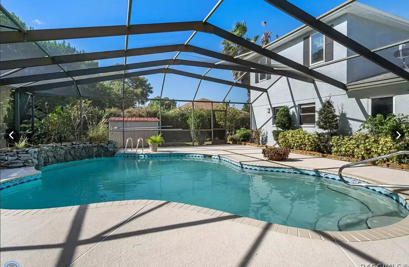 Aristocratic house with private garden and swimming pool in Florida, USA