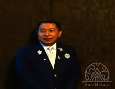 Sretta is committed to populism