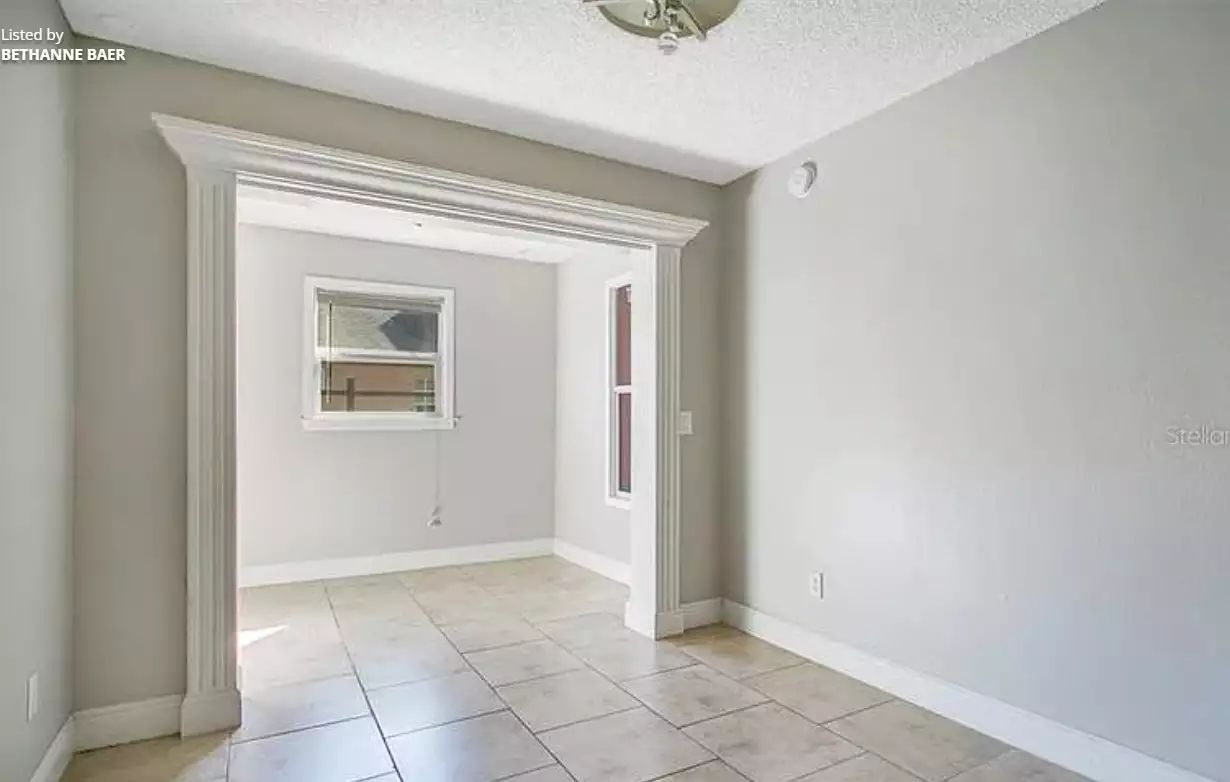 Where is the least expensive housing in the US? Overview of a cozy residence in Florida