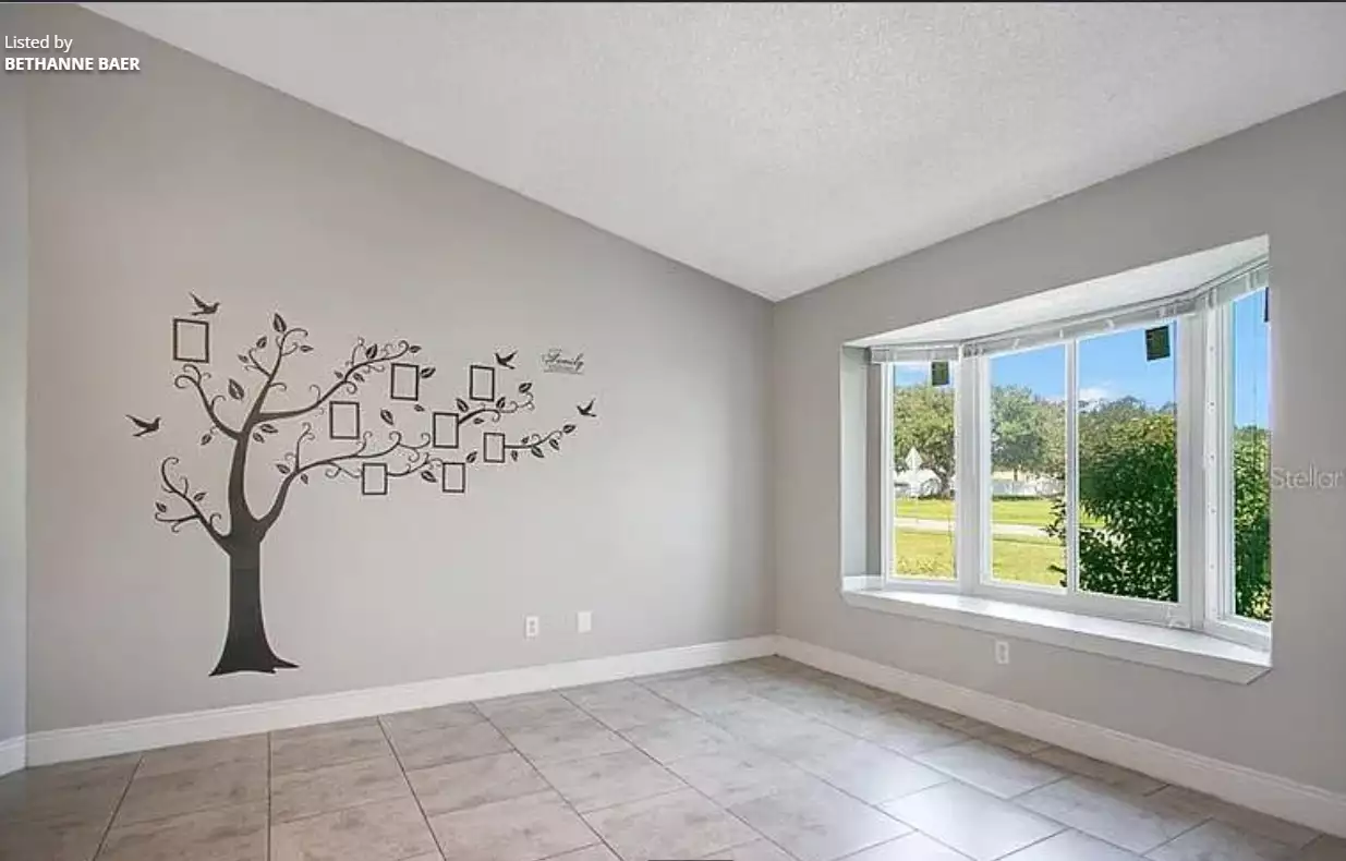 Where is the least expensive housing in the US? Overview of a cozy residence in Florida