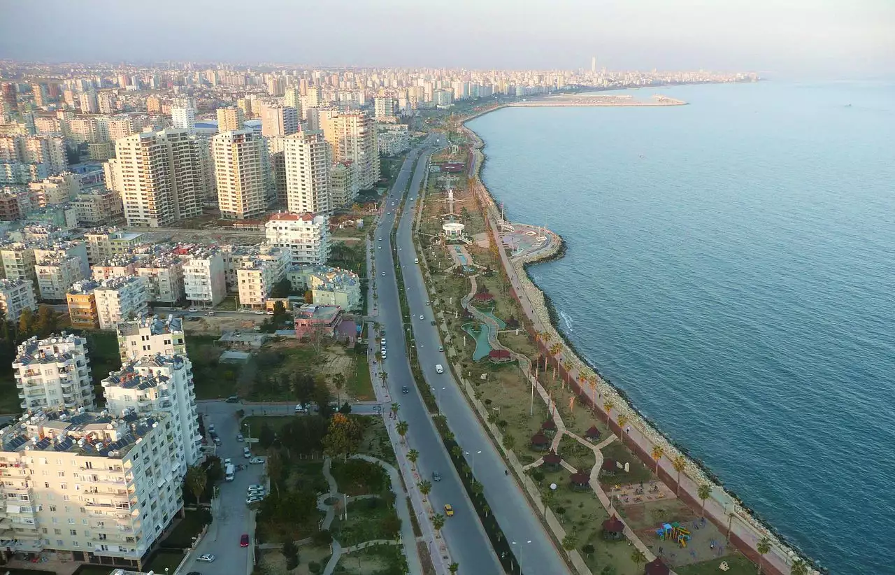 Mersin - real estate by the sea for a happy family.