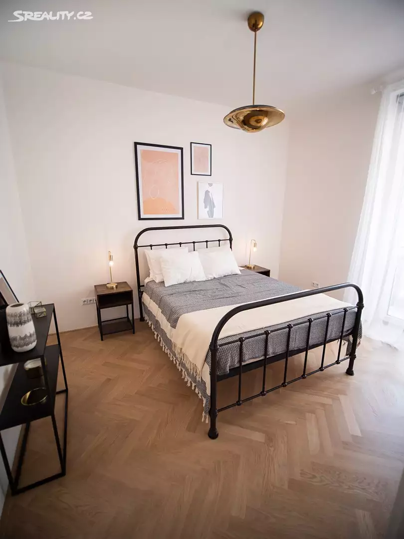 Stylish apartment 89m2 in the most sought-after neighborhood of Prague - Dejvice