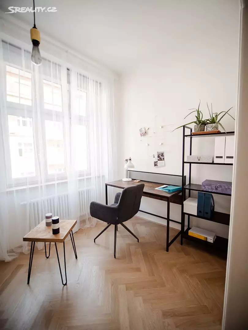 Stylish apartment 89m2 in the most sought-after neighborhood of Prague - Dejvice