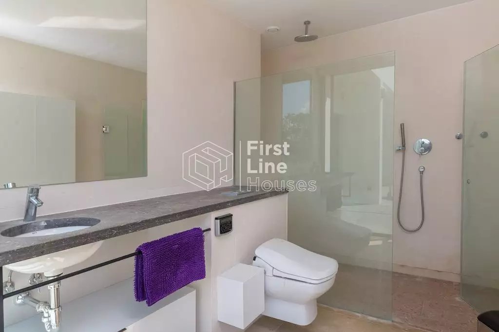 Villa with access to the most prestigious golf resort in Spain - PGA Catalunya Golf