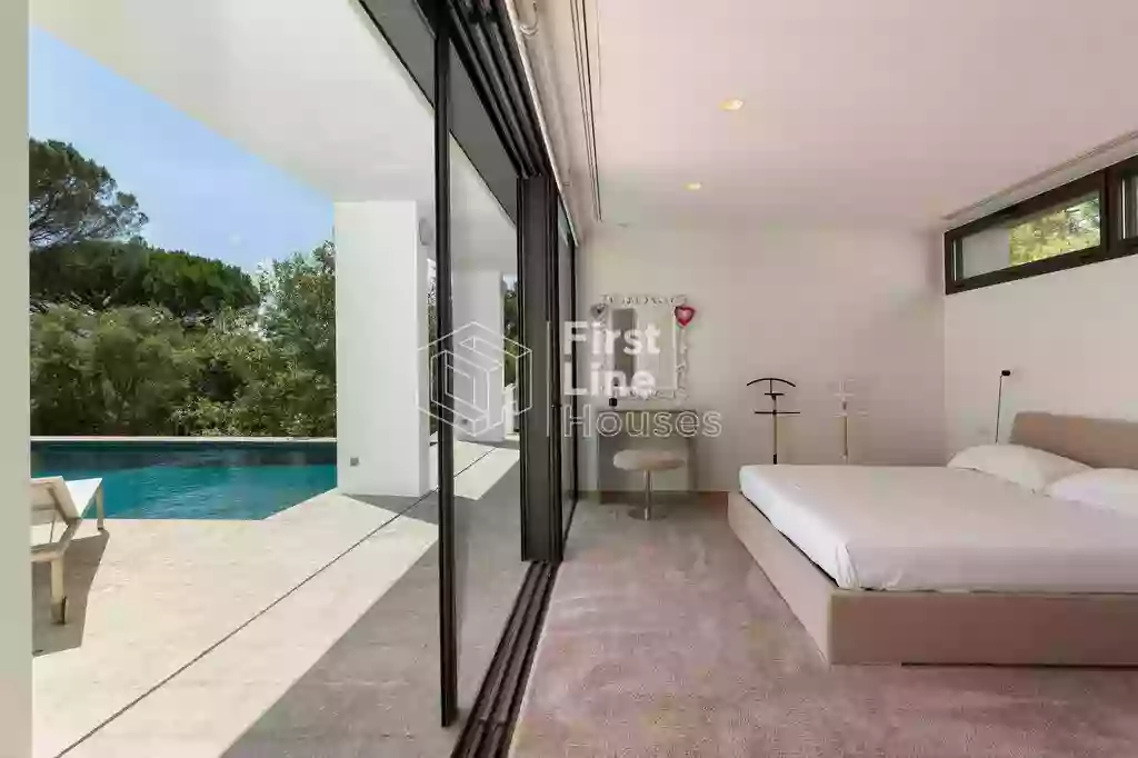 Villa with access to the most prestigious golf resort in Spain - PGA Catalunya Golf