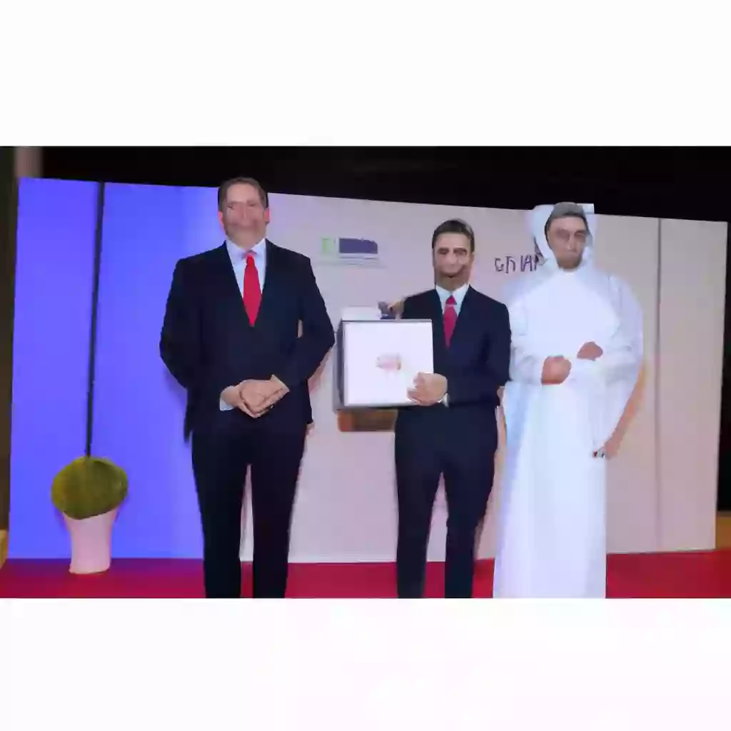 ASK недвижимость получает 2 престижные награды Arabian Property Awards с 5 звездами