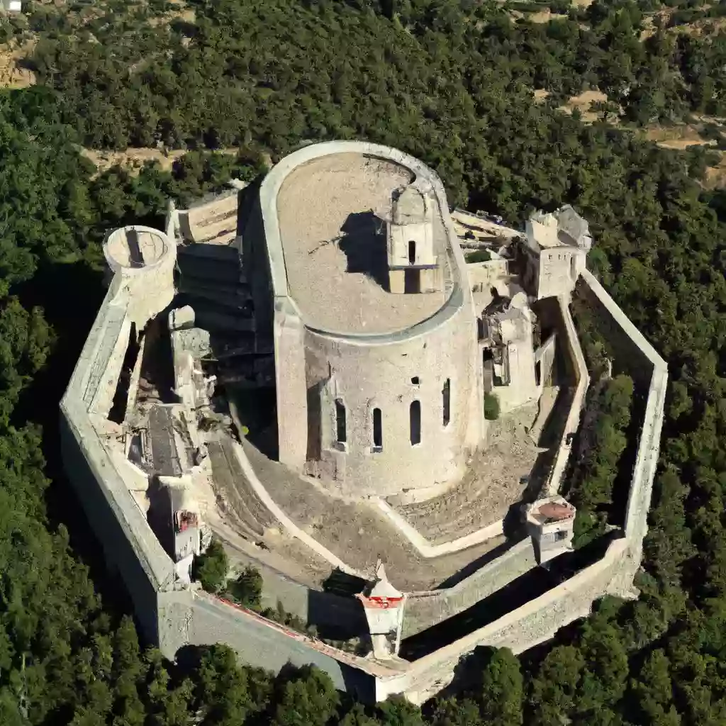 Топ-10 самых красивых замков в Испании по версии National Geographic