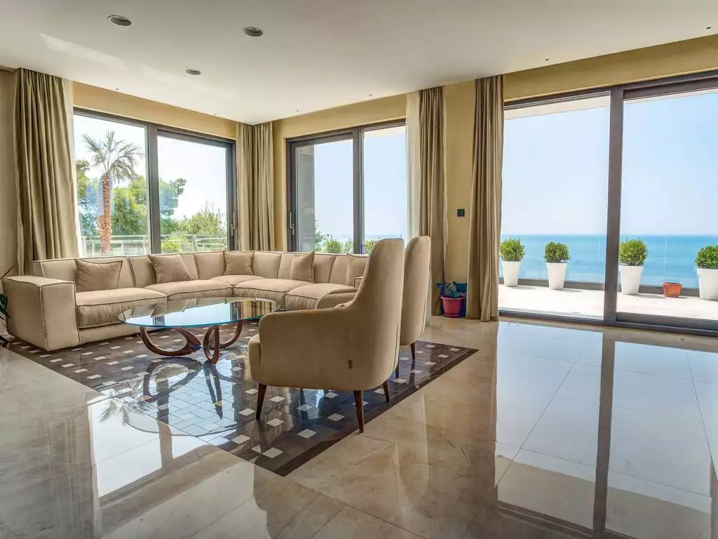 Resort real estate in Montenegro - 3 luxury villas by the sea