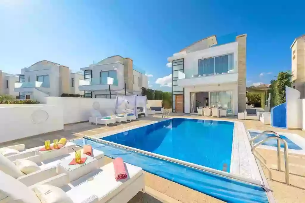 Snow-white villa by the sea in the fig town of Cyprus - Protaras