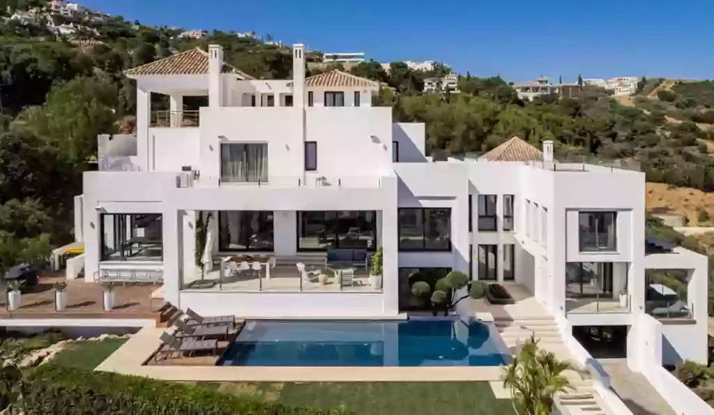 Dreaming of a home in Spain? Overview of a villa in an area with a high quality of life