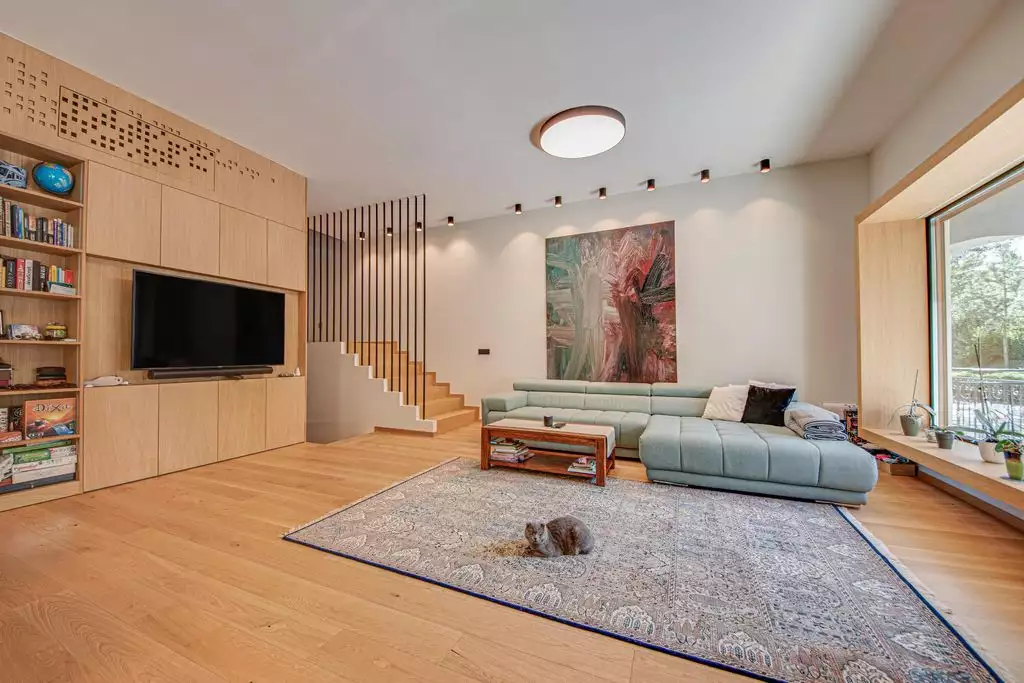 Dream house in Bulgaria = 300m2 + fireplace + winter garden