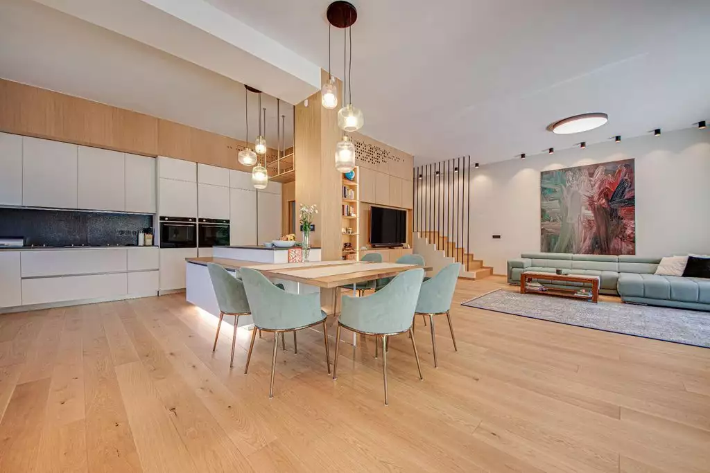 Dream house in Bulgaria = 300m2 + fireplace + winter garden