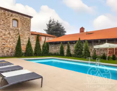 Fincas, palaces, and houses:5 unique properties in Spain