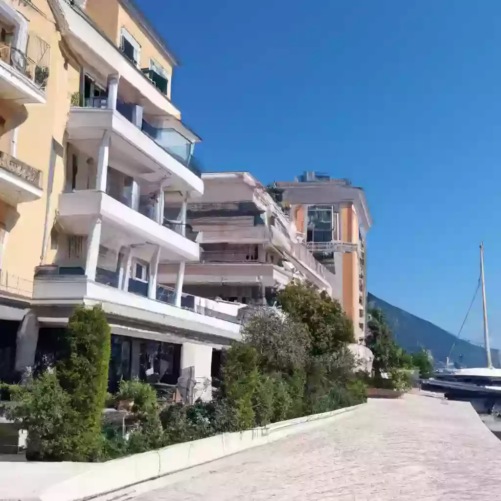 Цена бюджетных недвижимости у моря: ниже 1.000€/м². 3 государства привлекают сербов с доступными объектами.