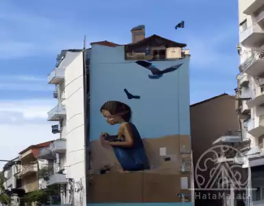 Real estate: what factors drive prices up - the role of Airbnb