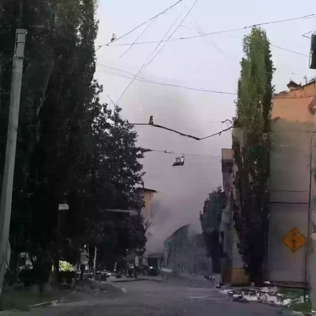 Смертельная русская атака на восточной Украине: несколько жертв в жилом массиве