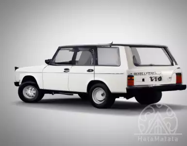 The new flagship Volvo estate in the exhibition hall of the Natural History Museum.