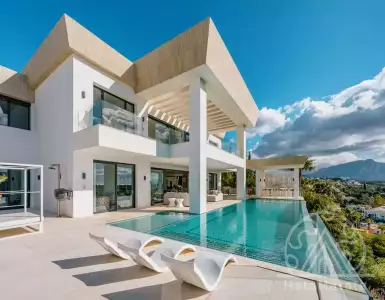 Why is Spain such an attractive investment destination? An overview of the most beautiful villa in Marbella