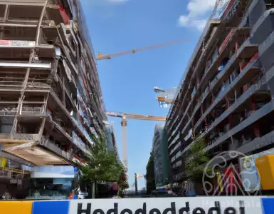 Raging creditors fight for German real estate gem - BNN BloombergBNN: Creditors Fight for German Real Estate Gem