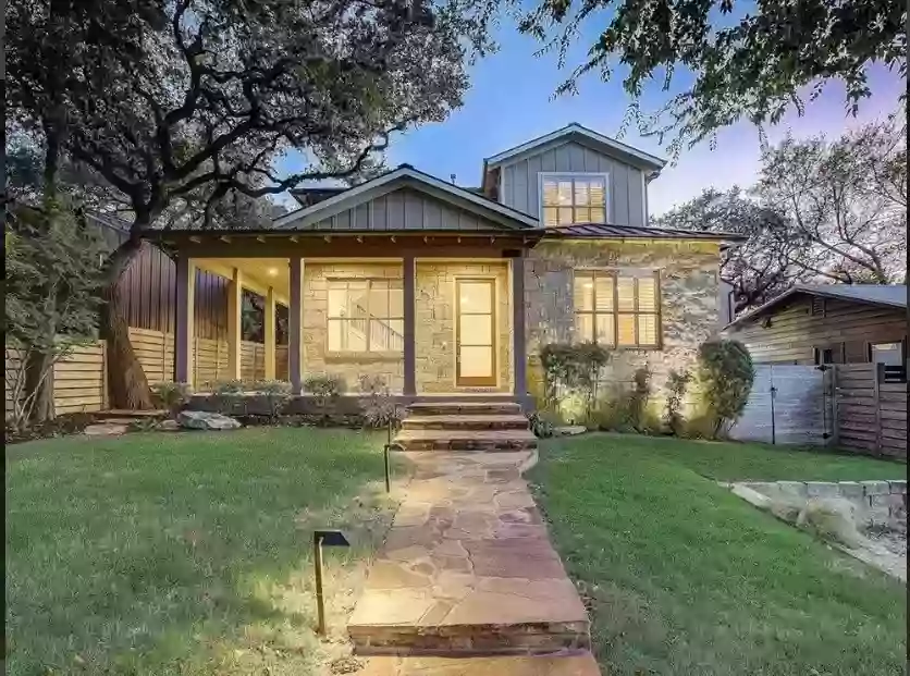 Обзор дома на продажу в центре Остина, Техас: идеальное место для жизни с комфортом