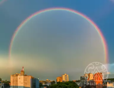 Real estate in a "strange moment" and a larger number of houses.