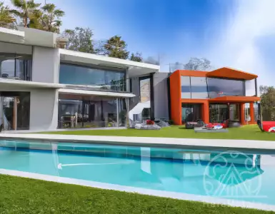 Modern villa on the French Riviera sold for €48 million